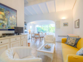Holiday Home Les Parcs de Gassin-5